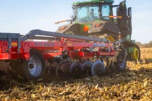 Väderstad презентував культиватор Wil-Rich 483 Chisel Pro