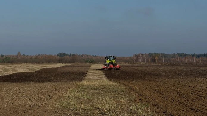 Універсальний диско-лаповий агрегат для обробітку ґрунту — це перевага
