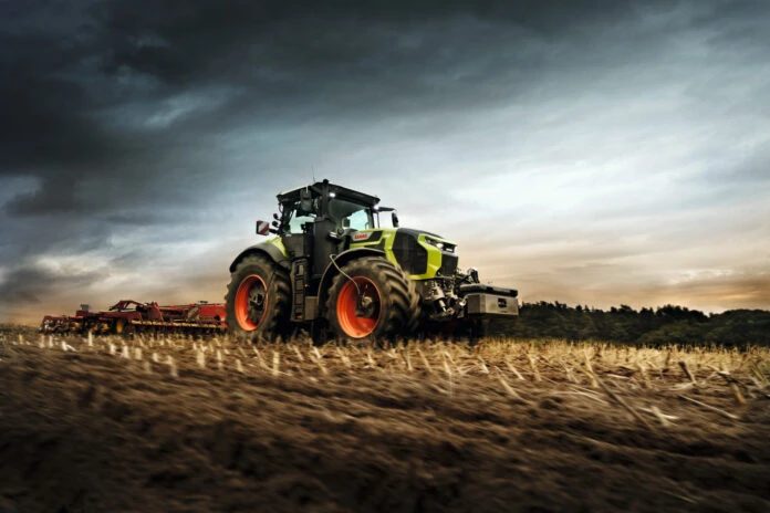 CLAAS анонсує презентацію в Україні нової серії великогабаритних тракторів AXION 9